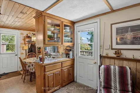 688 North Shore Drive E Otonabee-south Monaghan ON K0L 1B0
