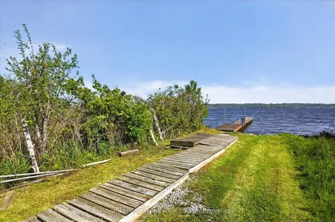 688 North Shore Drive E Otonabee-south Monaghan ON K0L 1B0