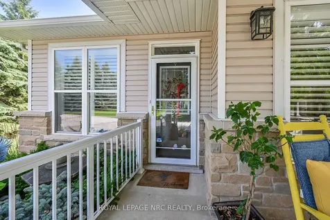 20 Kitty Murray Lane Hamilton ON L9K 1L7