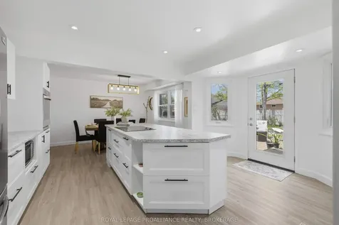 102 Herchmer Crescent Kingston ON K7M 2V9