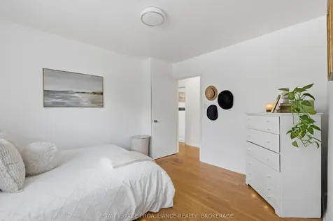 102 Herchmer Crescent Kingston ON K7M 2V9
