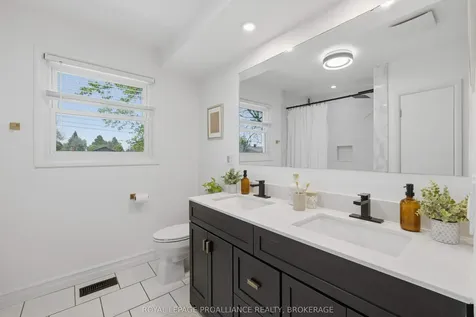 102 Herchmer Crescent Kingston ON K7M 2V9