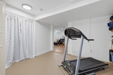 102 Herchmer Crescent Kingston ON K7M 2V9