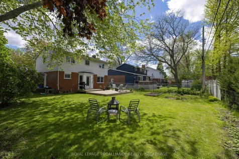 102 Herchmer Crescent Kingston ON K7M 2V9
