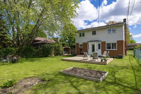 102 Herchmer Crescent Kingston ON K7M 2V9