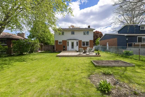 102 Herchmer Crescent Kingston ON K7M 2V9