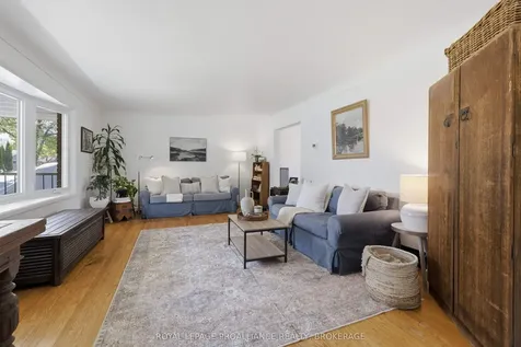 102 Herchmer Crescent Kingston ON K7M 2V9