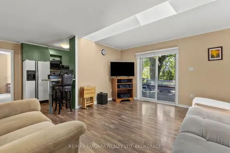 7931 Watson Street Niagara Falls ON L2H 1E4