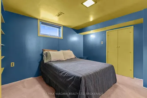 7931 Watson Street Niagara Falls ON L2H 1E4