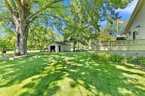 7931 Watson Street Niagara Falls ON L2H 1E4