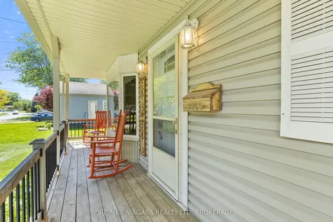 7931 Watson Street Niagara Falls ON L2H 1E4