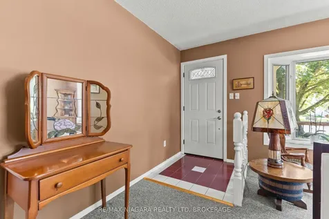 7931 Watson Street Niagara Falls ON L2H 1E4