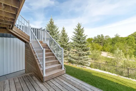 48 Newcastle Court Kitchener ON N2R 0G7