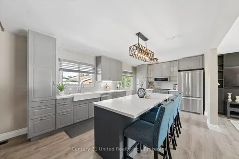 534 Robert Road Peterborough ON K9J 5T1