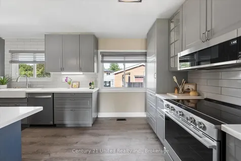 534 Robert Road Peterborough ON K9J 5T1