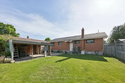 534 Robert Road Peterborough ON K9J 5T1
