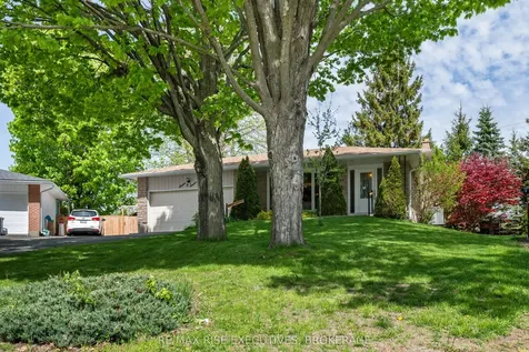 707 Laidlaw Crescent Kingston ON K7M 5M3