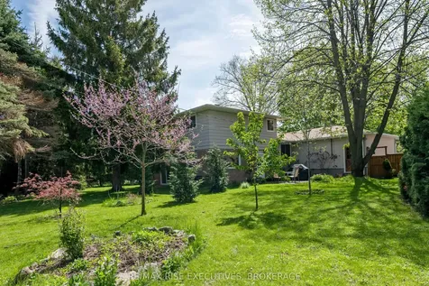 707 Laidlaw Crescent Kingston ON K7M 5M3