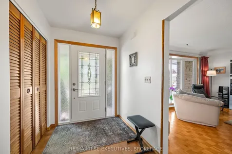 707 Laidlaw Crescent Kingston ON K7M 5M3