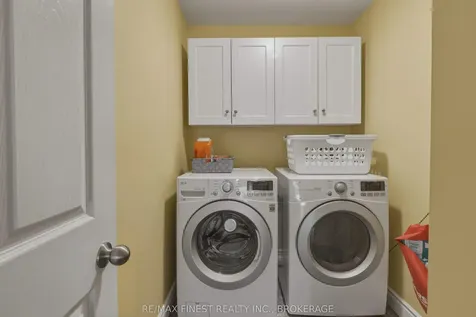 320 Friarhill Crescent Kingston ON K7M 8P4