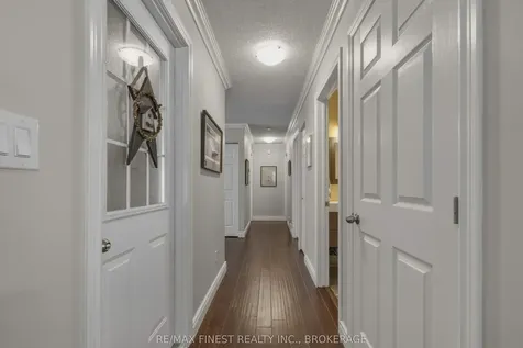 320 Friarhill Crescent Kingston ON K7M 8P4