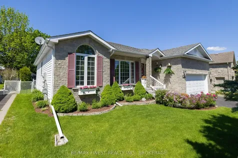 320 Friarhill Crescent Kingston ON K7M 8P4