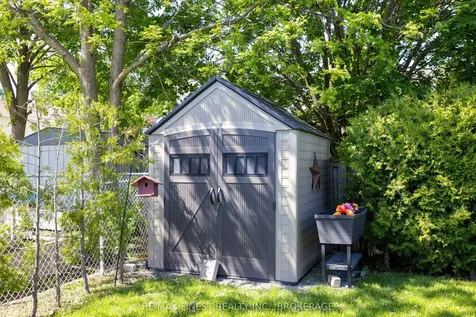 320 Friarhill Crescent Kingston ON K7M 8P4