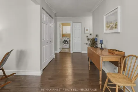 320 Friarhill Crescent Kingston ON K7M 8P4