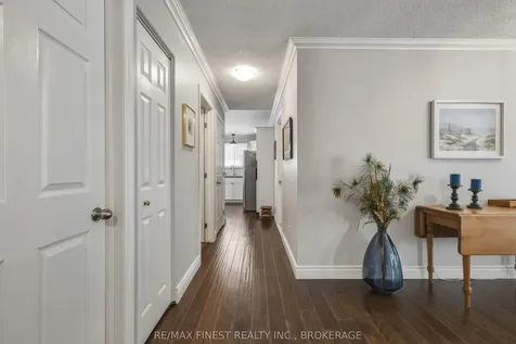 320 Friarhill Crescent Kingston ON K7M 8P4