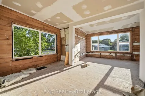 195 Sidney Street Quinte West ON K8V 2S9