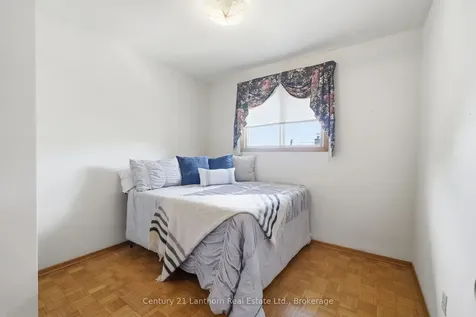 1041 Hudson Drive Kingston ON K7M 5K5