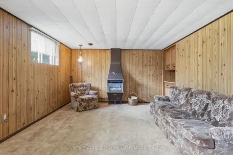 1041 Hudson Drive Kingston ON K7M 5K5