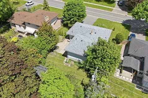 1041 Hudson Drive Kingston ON K7M 5K5