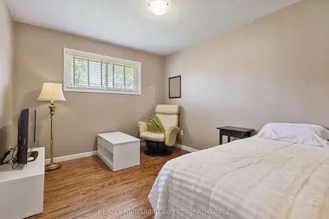 12 Claremount Circle Welland ON L3C 2P5