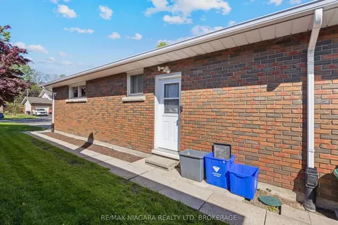 12 Claremount Circle Welland ON L3C 2P5