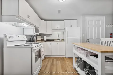 12 Claremount Circle Welland ON L3C 2P5