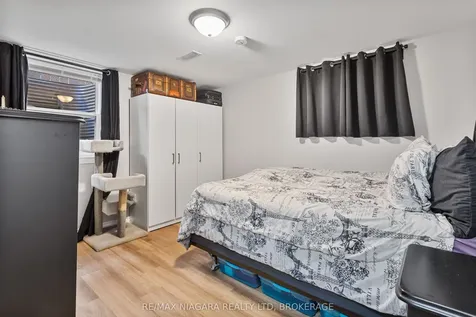 12 Claremount Circle Welland ON L3C 2P5