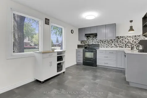 145 Penfield Drive Kanata ON K2K 1M4