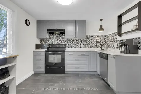 145 Penfield Drive Kanata ON K2K 1M4