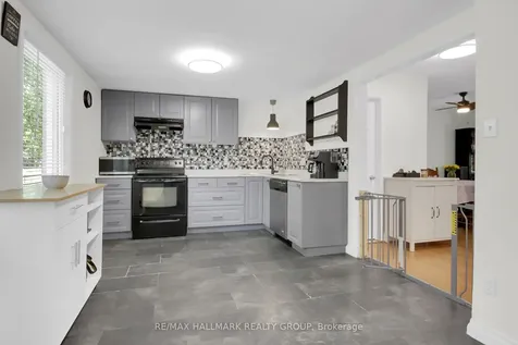 145 Penfield Drive Kanata ON K2K 1M4