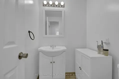 145 Penfield Drive Kanata ON K2K 1M4