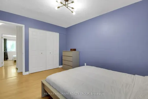 145 Penfield Drive Kanata ON K2K 1M4