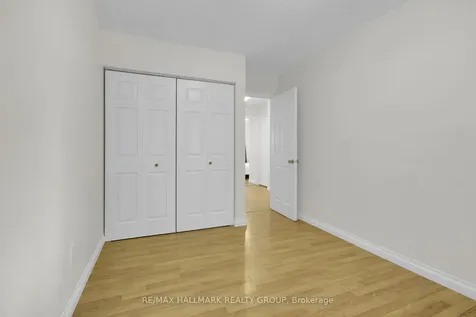 145 Penfield Drive Kanata ON K2K 1M4
