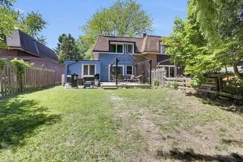 145 Penfield Drive Kanata ON K2K 1M4