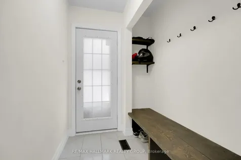145 Penfield Drive Kanata ON K2K 1M4