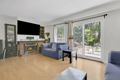 145 Penfield Drive Kanata ON K2K 1M4