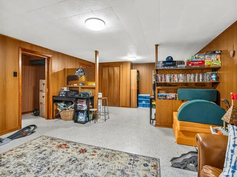 6521 Caledonia Street Niagara Falls ON L2G 5A6