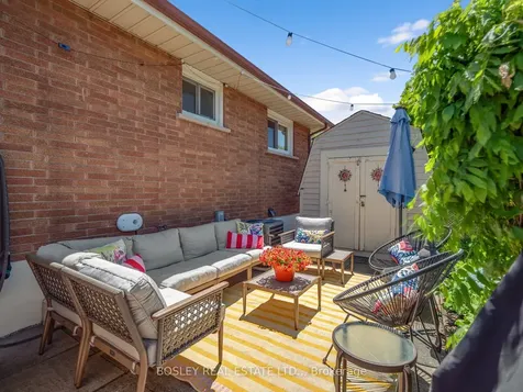 6521 Caledonia Street Niagara Falls ON L2G 5A6