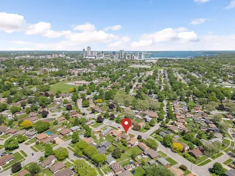 6521 Caledonia Street Niagara Falls ON L2G 5A6