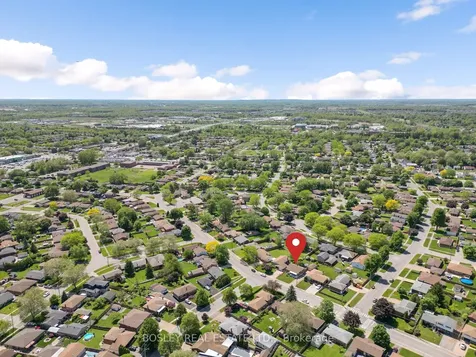 6521 Caledonia Street Niagara Falls ON L2G 5A6